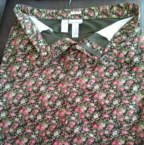 Jones New York Roses Corduroy Jean Skirt - Picture 2 of 7